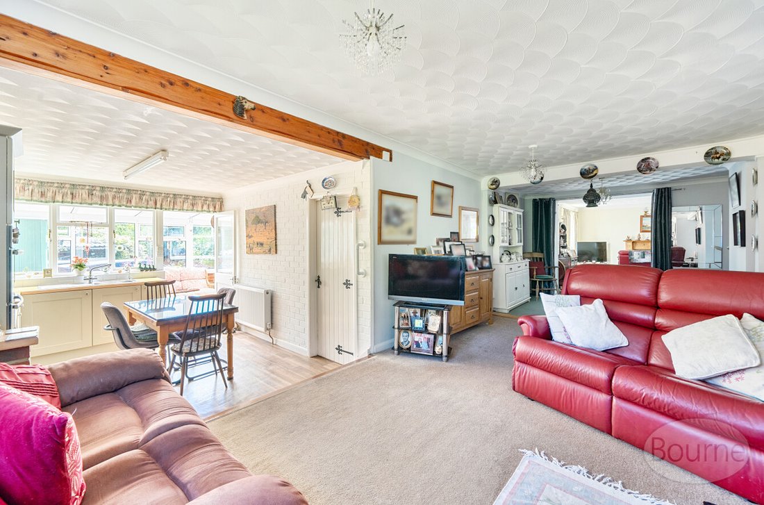 House in Four Marks, England 5 - 17882326