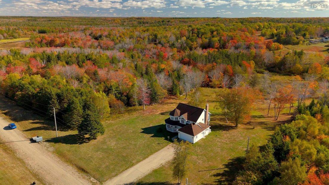 House in Yarmouth, Nova Scotia, Canada 5 - 17876139