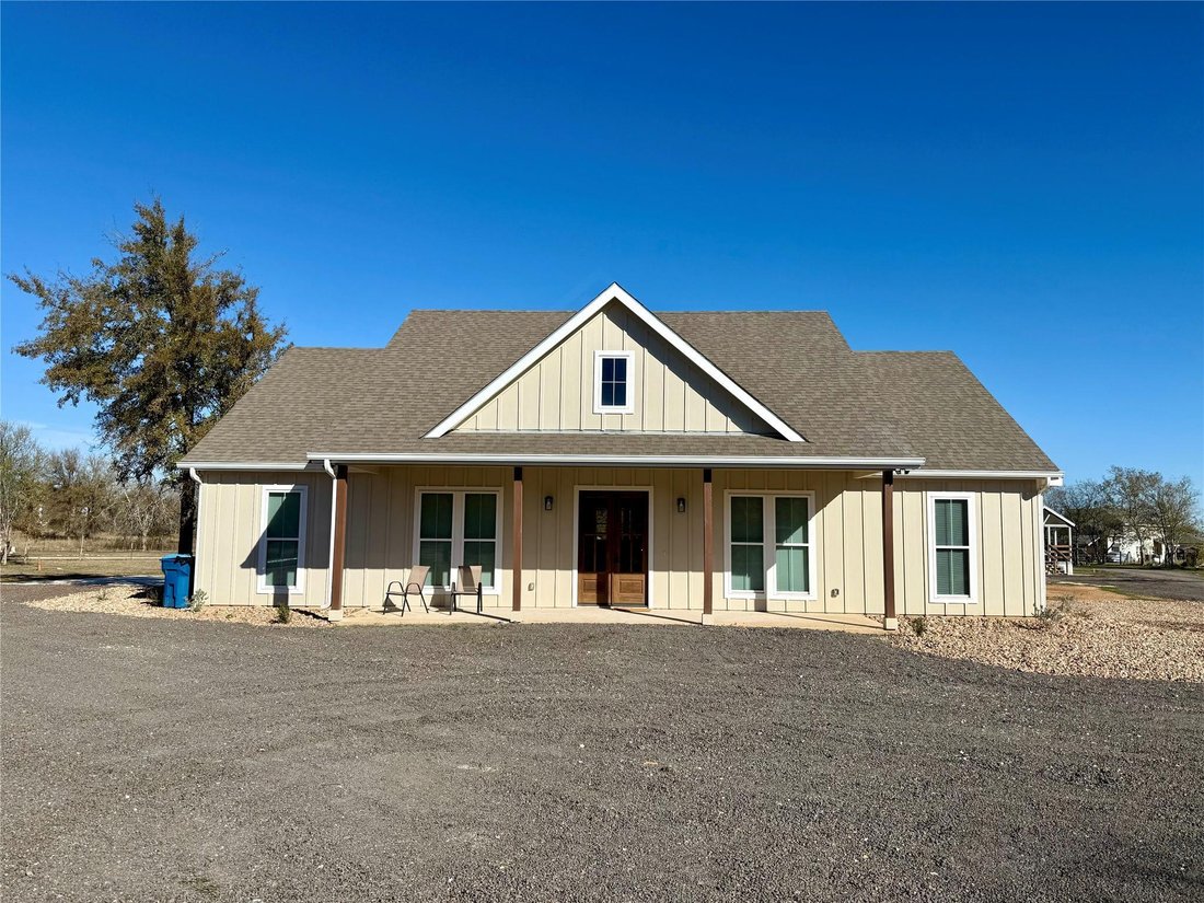 House in Elgin, Texas, United States 3 - 17872079