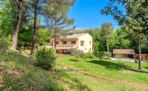 House in Rousset, Provence-Alpes-Côte d'Azur, France 1