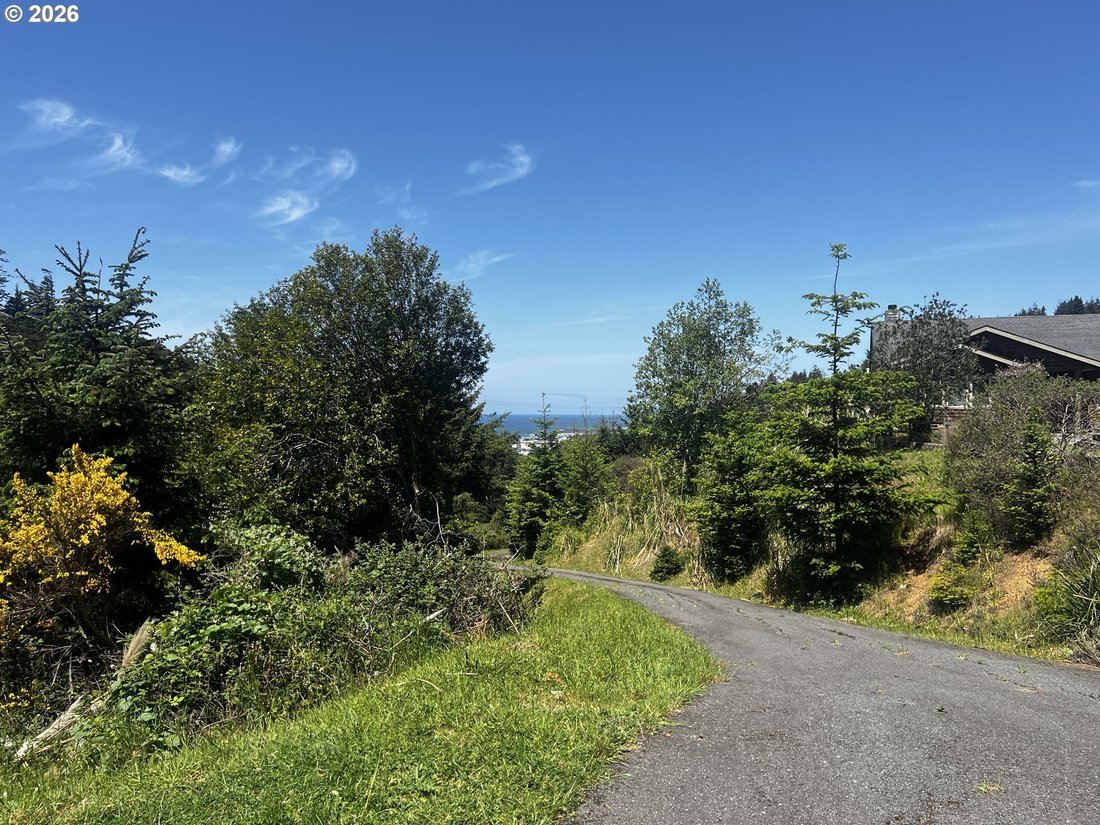 Land in Gold Beach, Oregon, United States 2 - 17874374