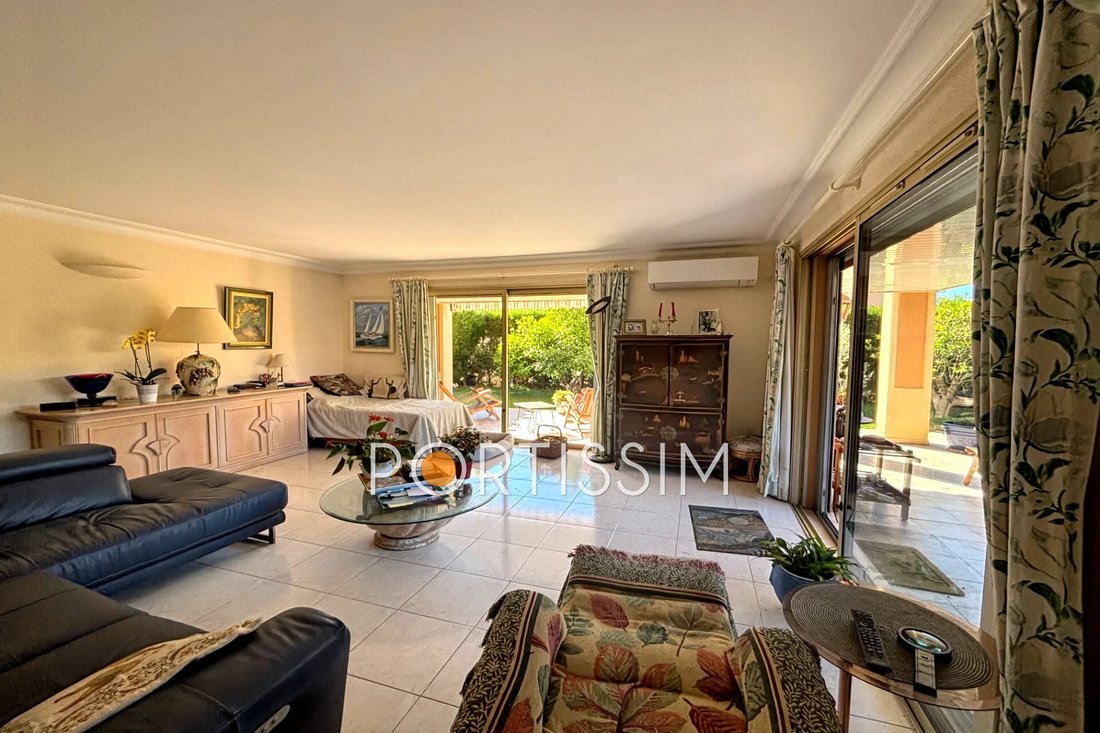 Apartment in Saint-Laurent-du-Var, Provence-Alpes-Côte d'Azur, France 4 - 17872986