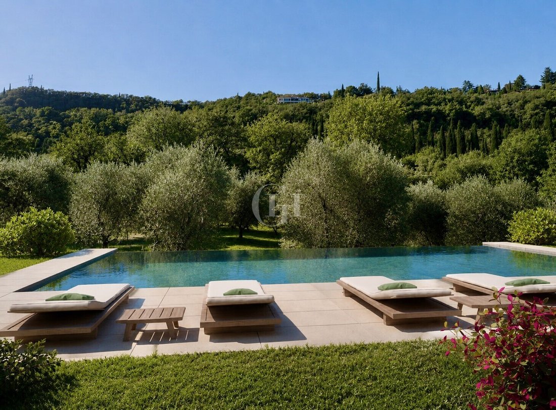 Villa in Historic Center, Padenghe sul Garda, Lombardy 1 - 17884039