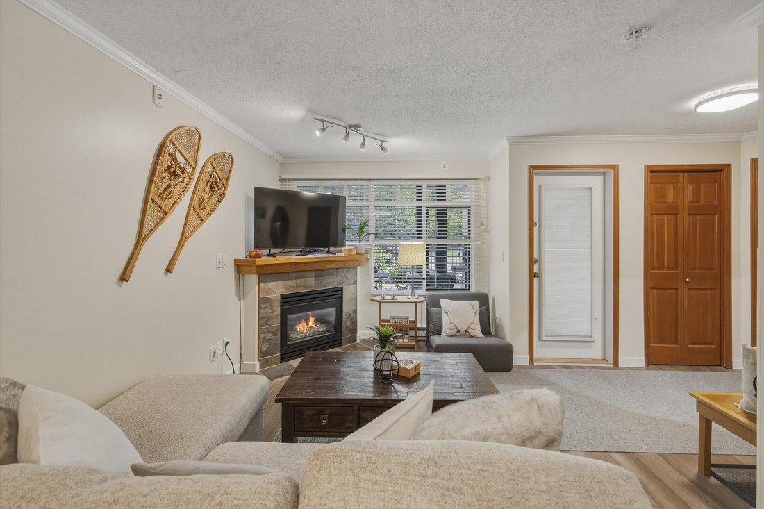 Townhouse in Whistler, British Columbia, Canada 3 - 17881543