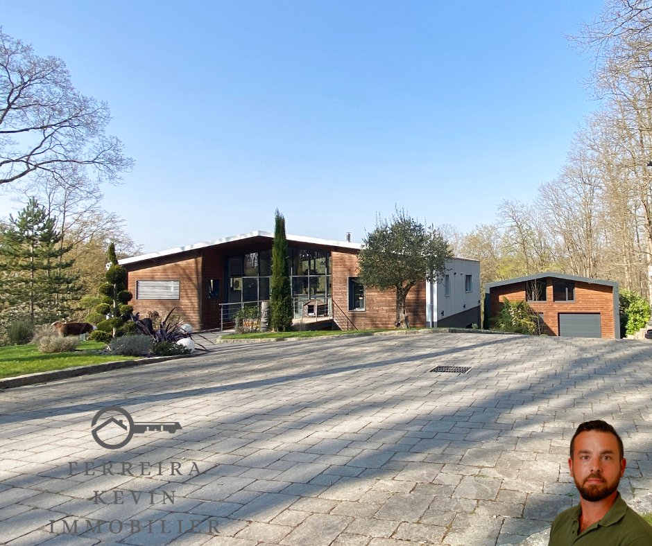 House in Montfort-l'Amaury, Ile-de-France, France 1 - 17885888