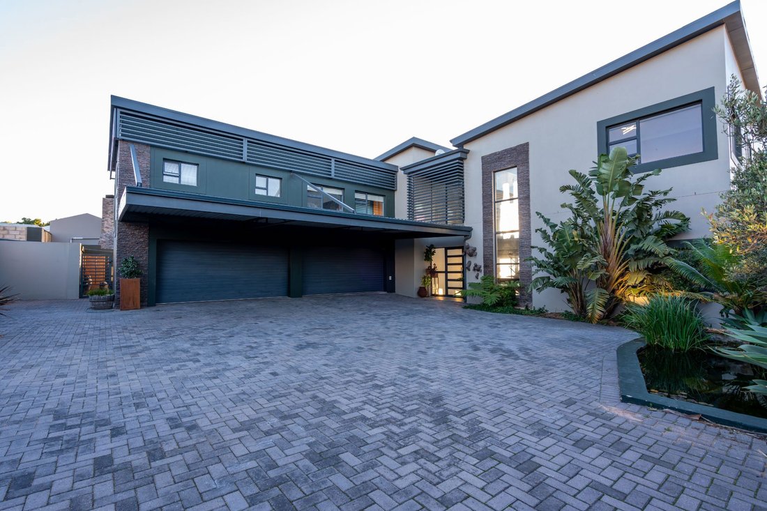 House in Myburgh Park, Western Cape, South Africa 3 - 17875411
