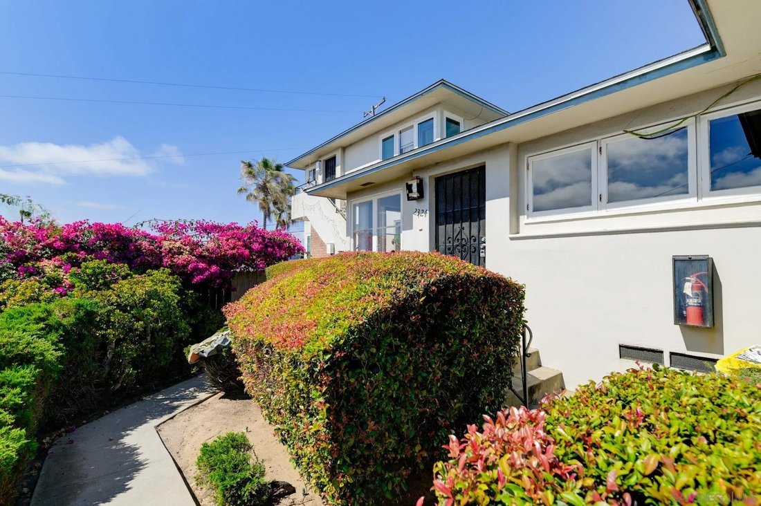 San Diego, California, United States 5 - 17879091
