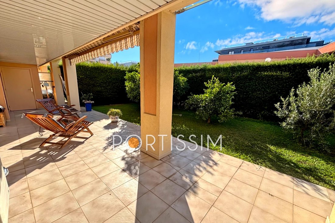 Apartment in Saint-Laurent-du-Var, Provence-Alpes-Côte d'Azur, France 2 - 17872986