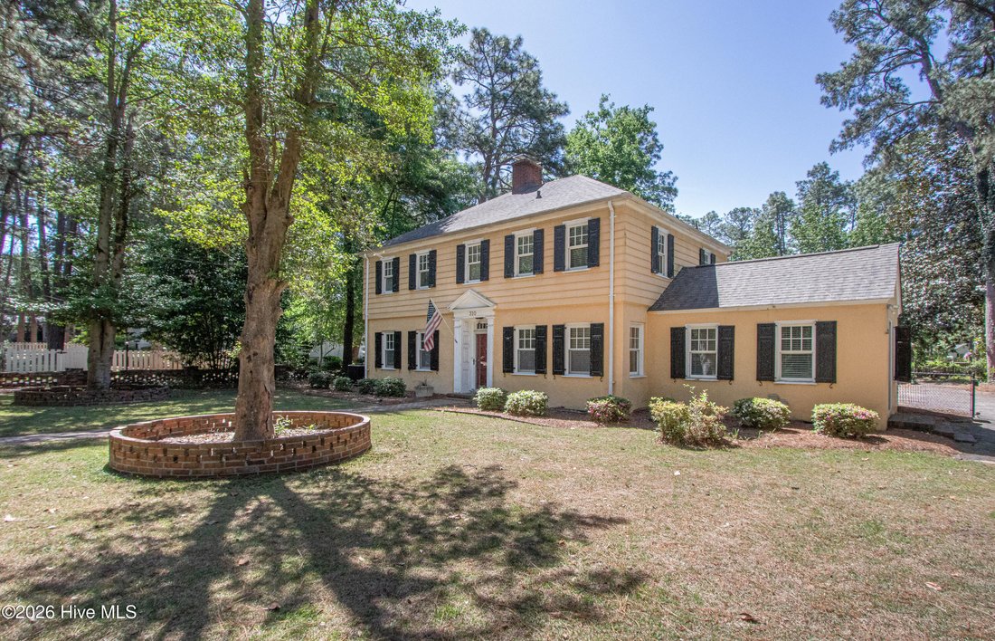 House in Southern Pines, North Carolina, United States 3 - 17880968