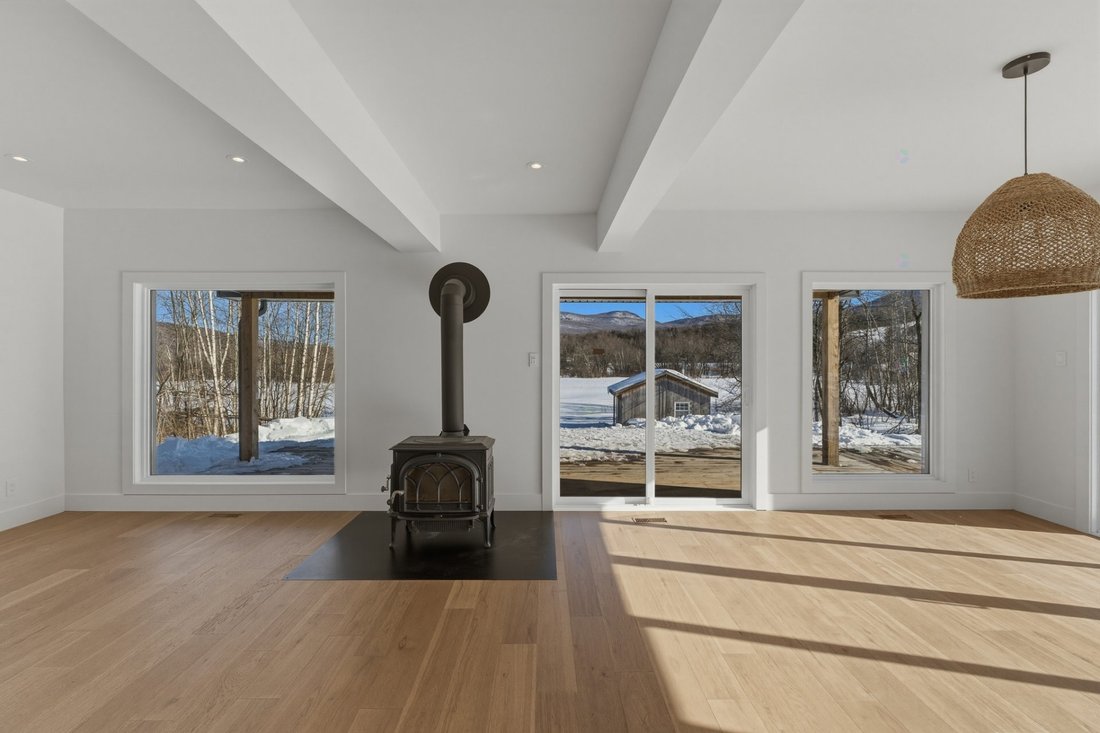 House in Sutton, Quebec, Canada 4 - 17283449