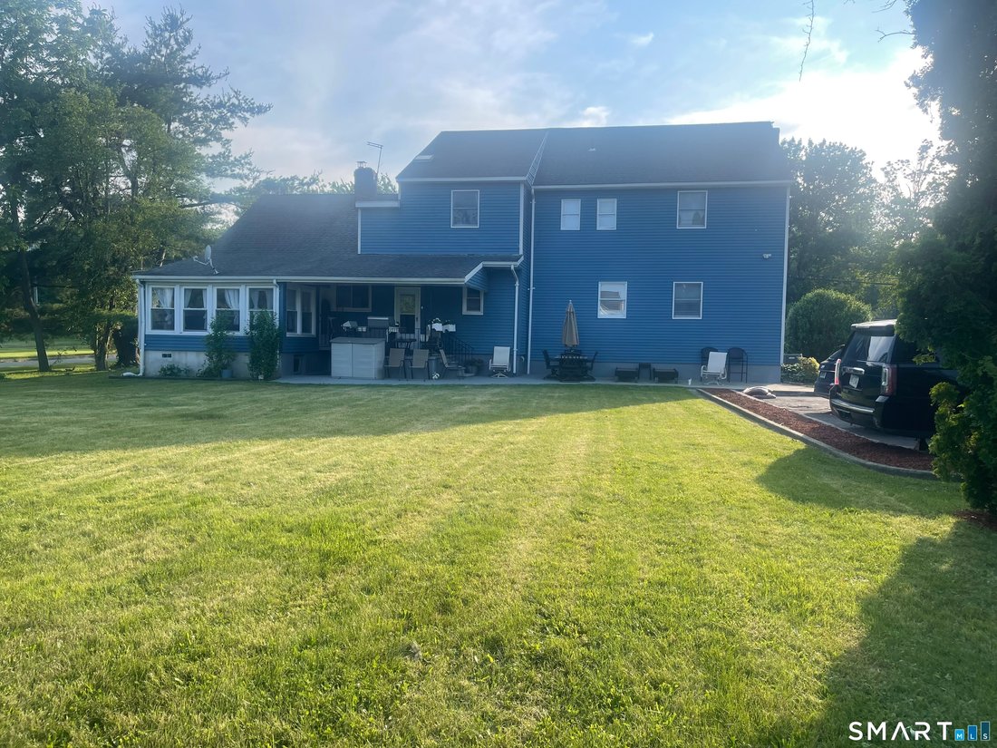 House in Trumbull, Connecticut, United States 5 - 17883895