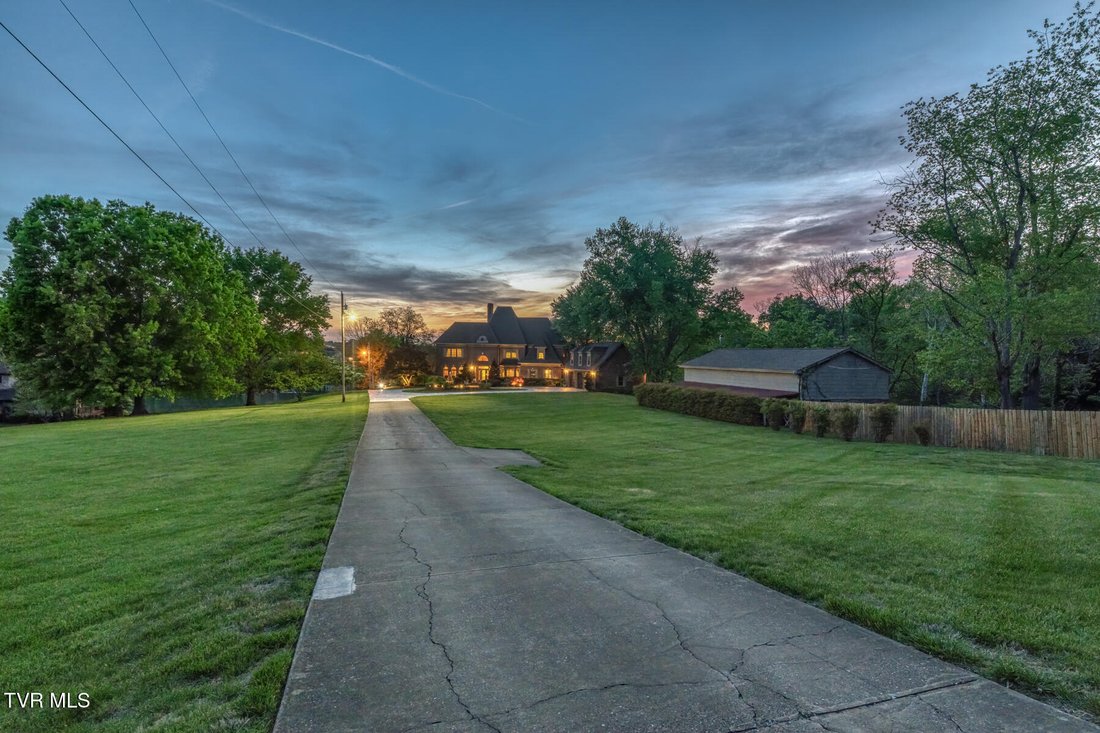 House in Elizabethton, Tennessee, United States 4 - 17884914
