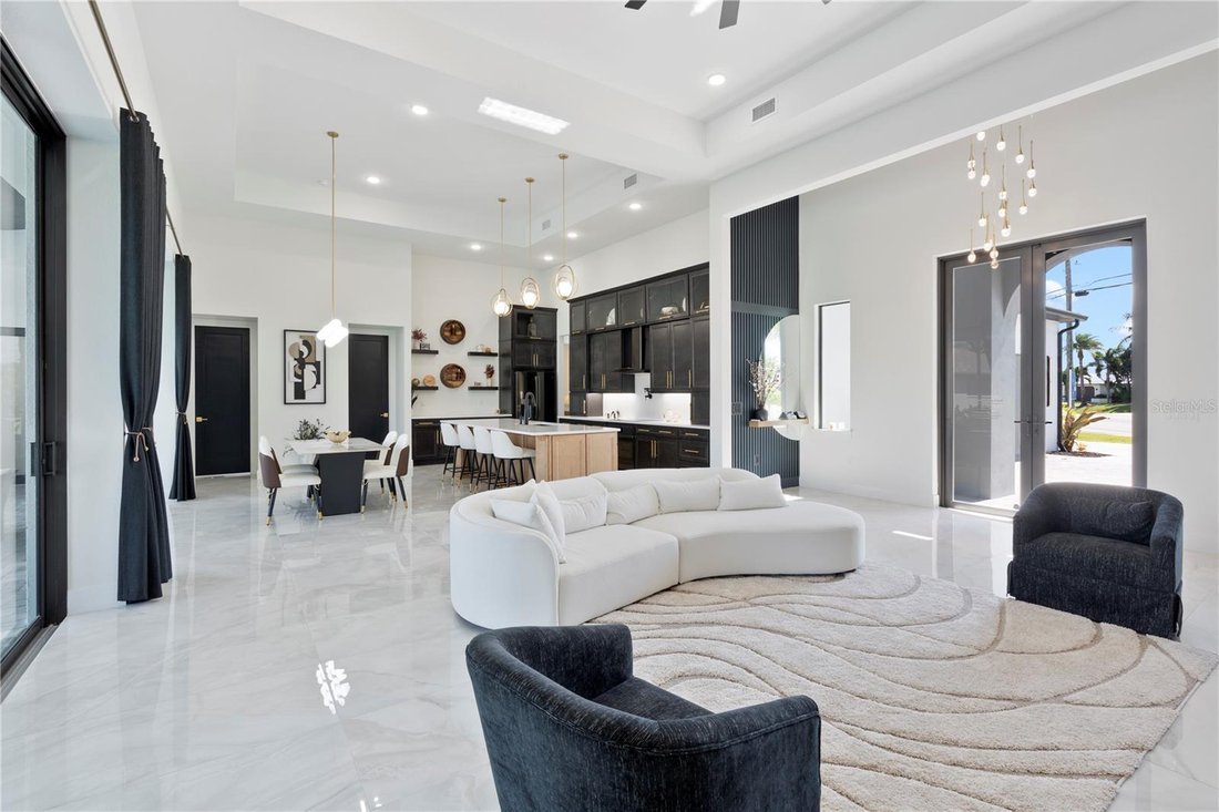 House in Cape Coral, Florida, United States 5 - 17875234