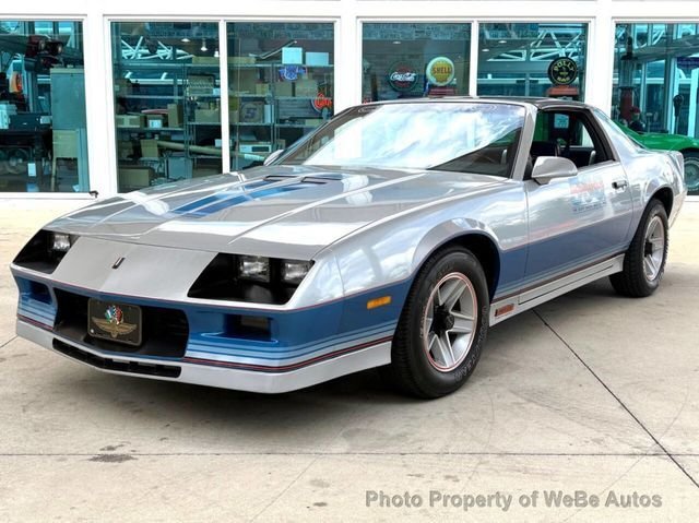 Chevrolet Camaro in Calverton, NY, United States 1 - 17876480