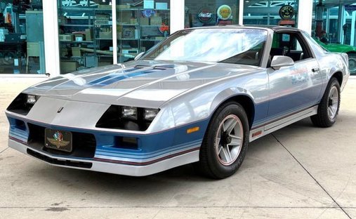Chevrolet Camaro in Calverton, NY, United States 1