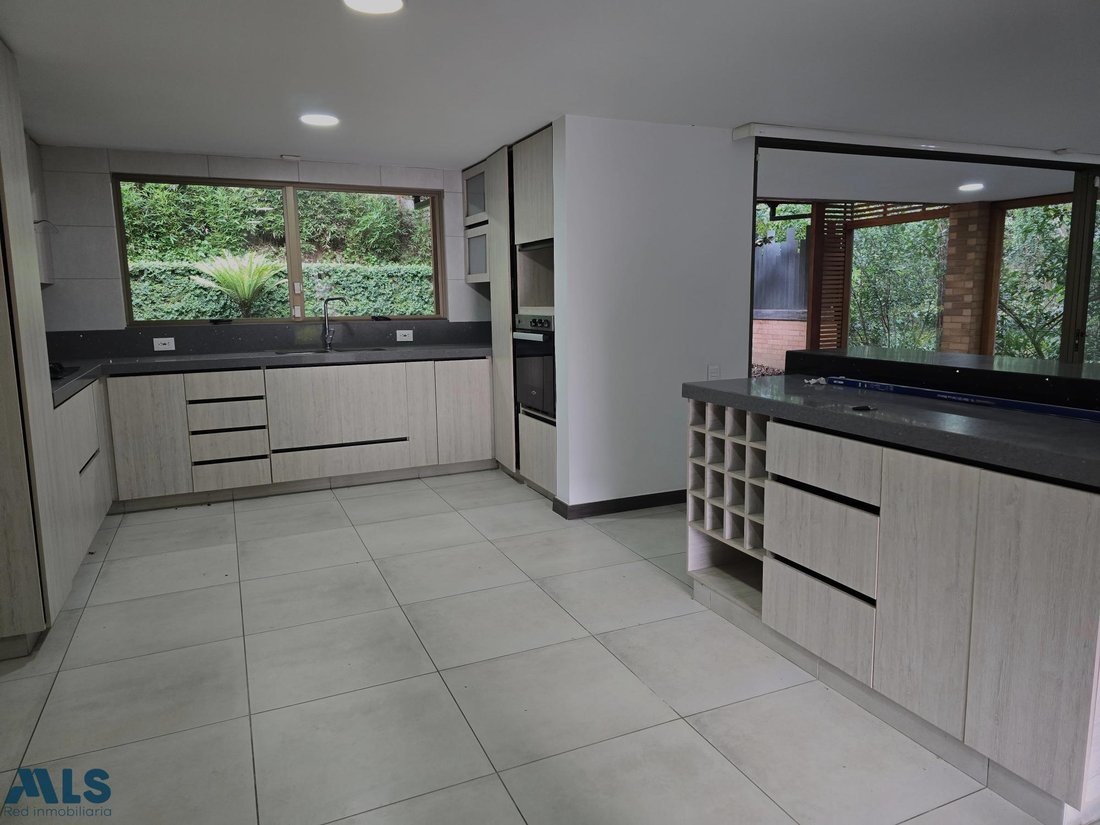 Apartment in Medellín, Antioquia, Colombia 5 - 17879266
