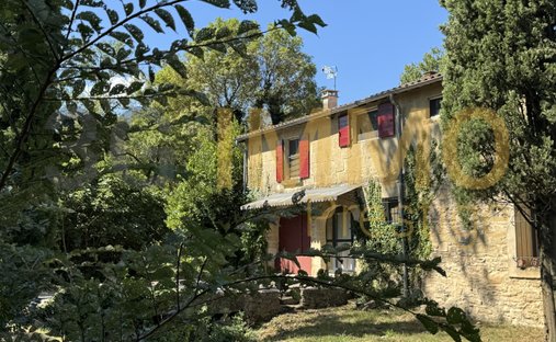 19th Century Bourgeois Residence In Vauvert