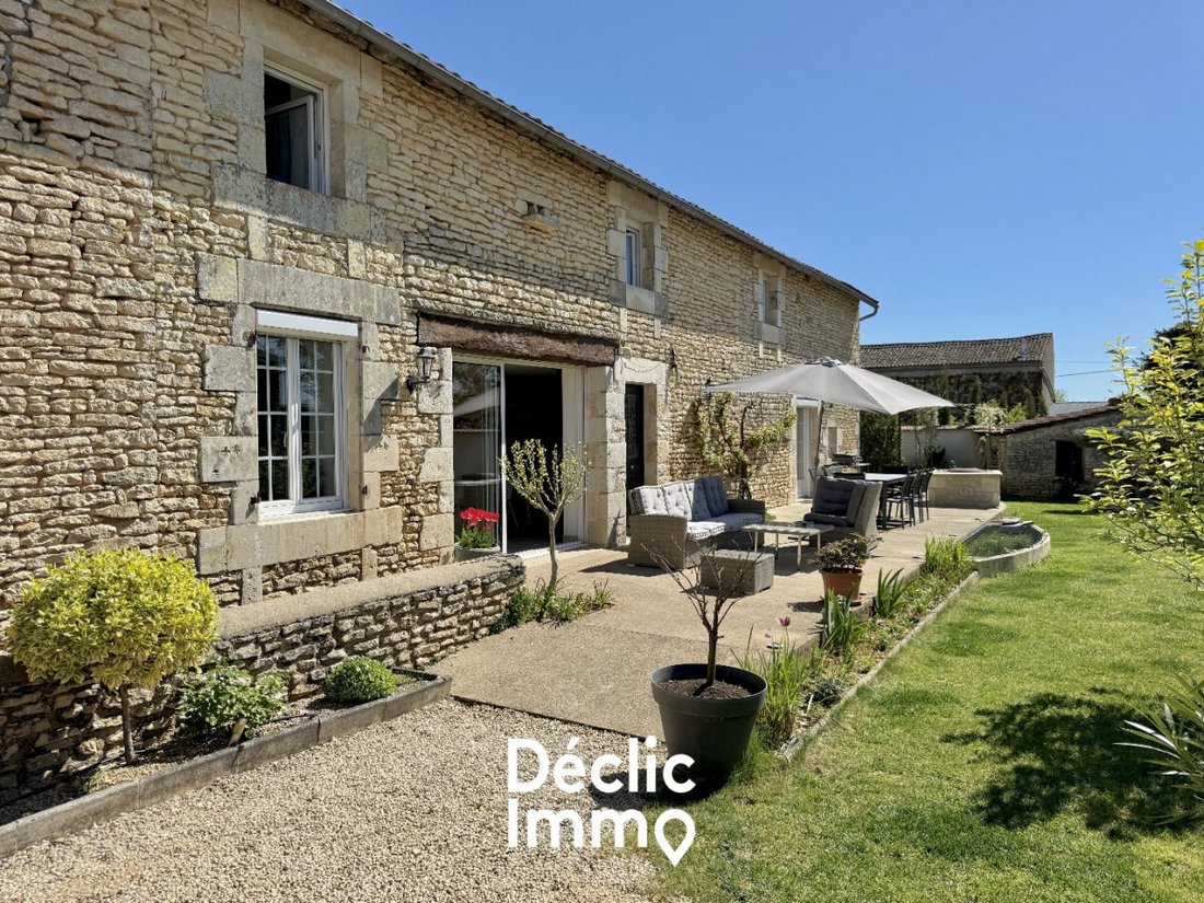 House in Vouillé, Nouvelle-Aquitaine, France 2 - 17873032