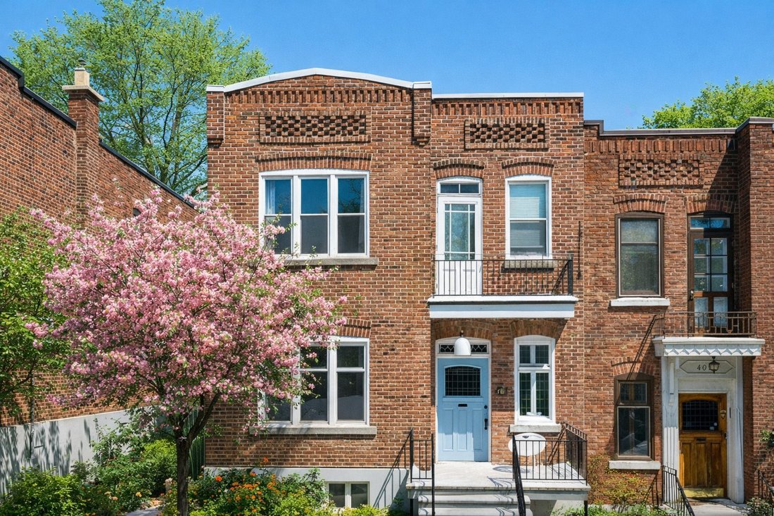 House in Montréal, Quebec, Canada 1 - 17276220