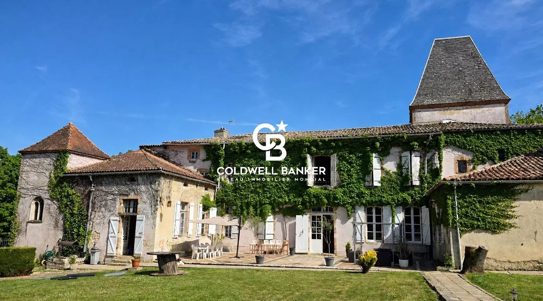 Château à Beaumont-de-Lomagne, Occitanie, France 3 - 17873557