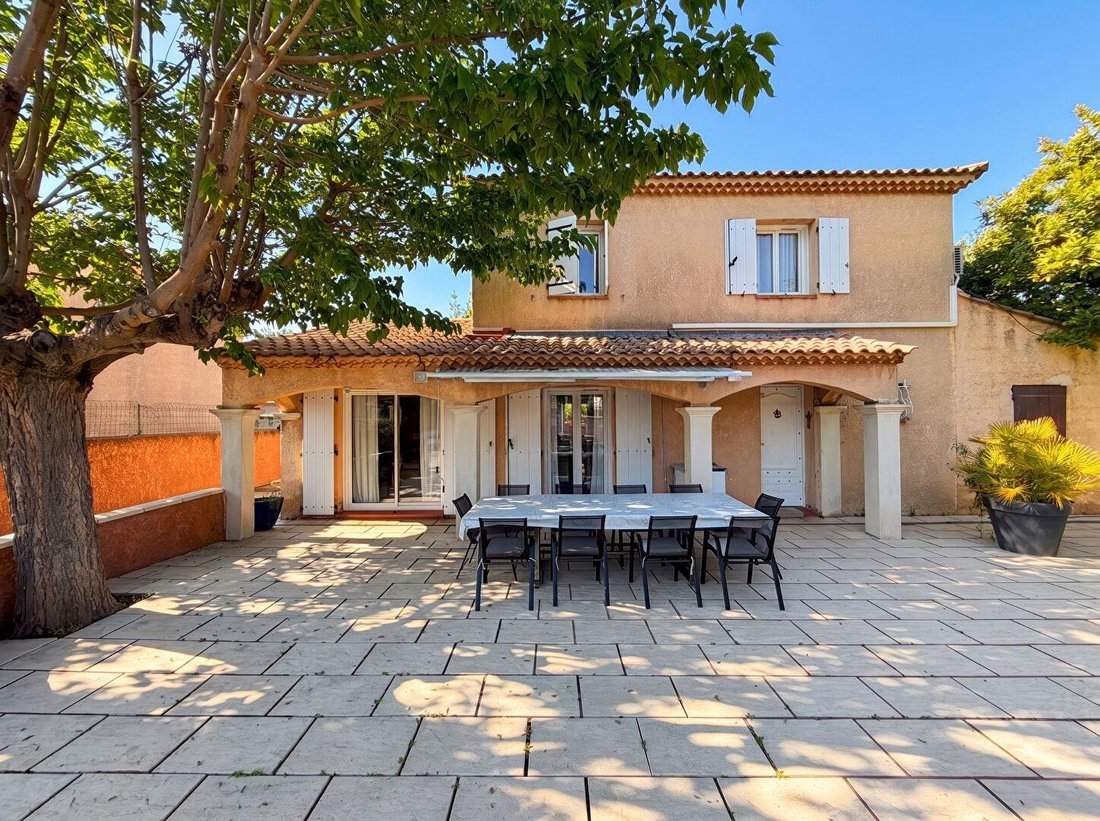 House in Biver, Gardanne, France 3 - 17882975