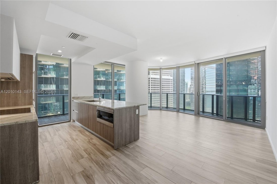 Condo in Miami, Florida, United States 5 - 17882472