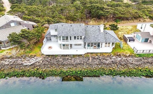 House in Lincoln City, Oregon, United States 1