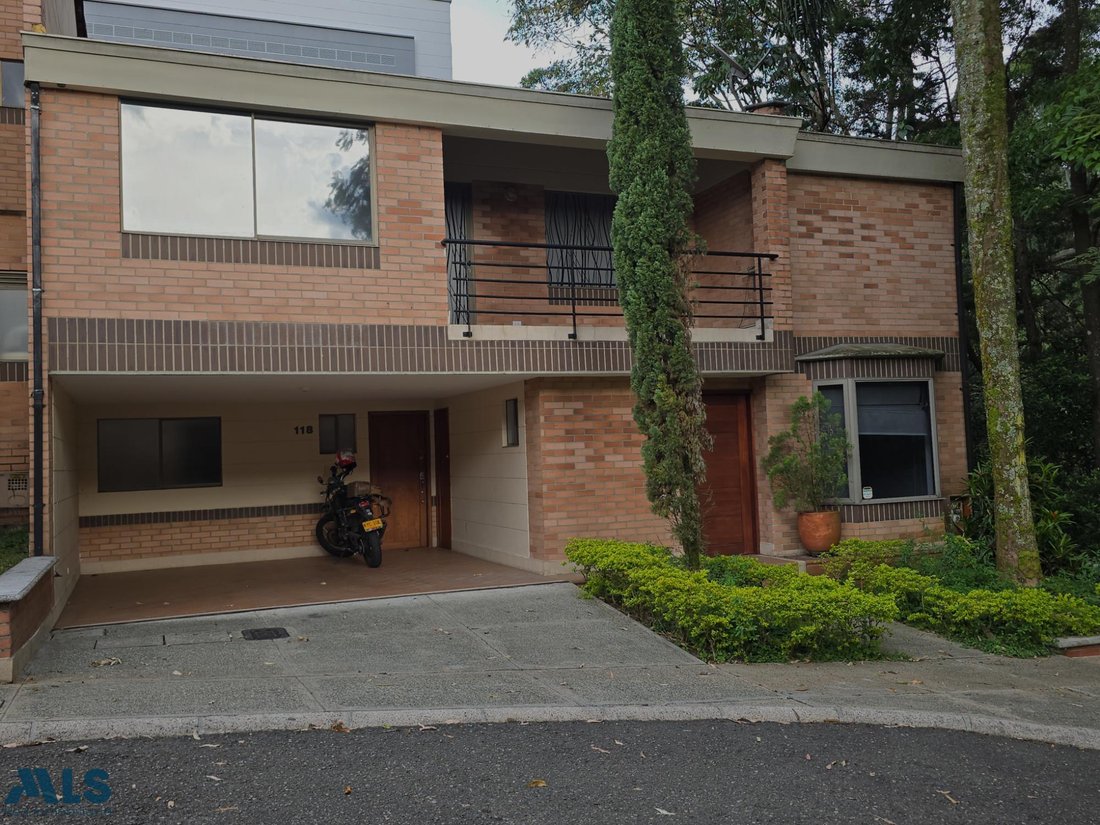 Apartment in Medellín, Antioquia, Colombia 1 - 17879266