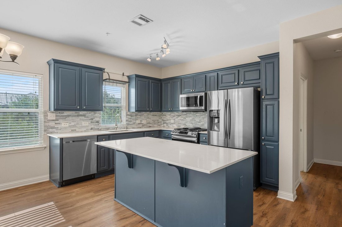 Condo in Austin, Texas, United States 3 - 17875346