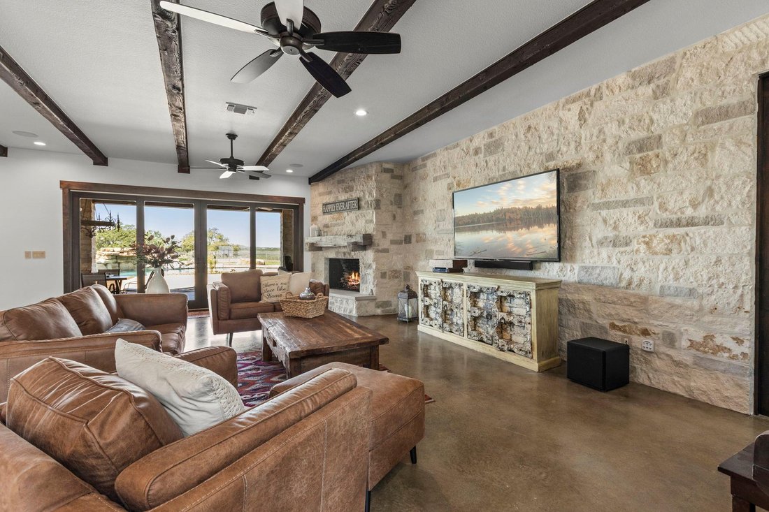 House in Round Mountain, Texas, United States 3 - 17875328