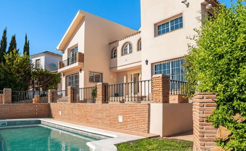 Villa a Estepona, Andalusia, Spagna 1
