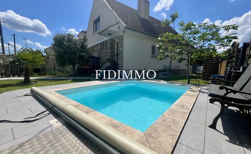 Maison à Chennevières-sur-Marne, Île-de-France, France 1