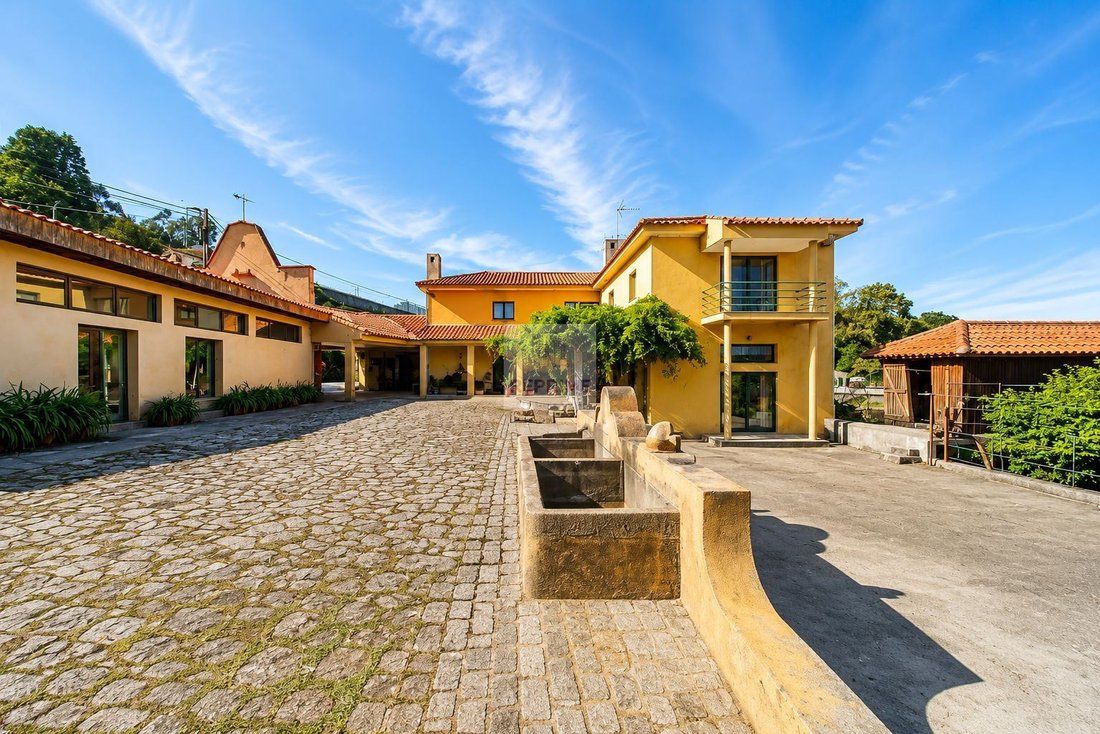Farm Ranch in Pedroso e Seixezelo, Porto District, Portugal 1 - 17887308