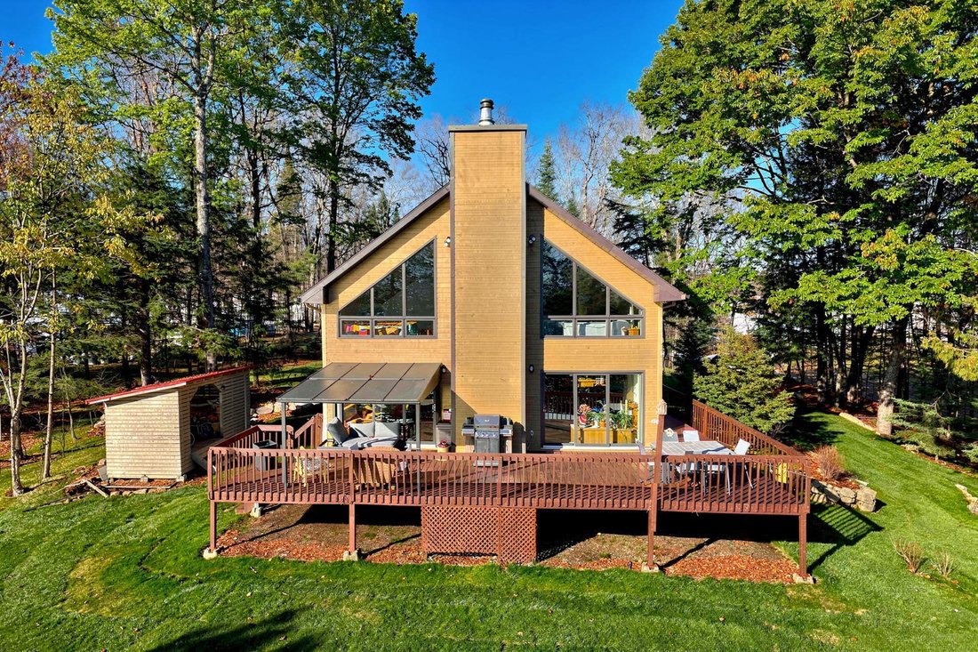 House in La Minerve, Quebec, Canada 1 - 17563872