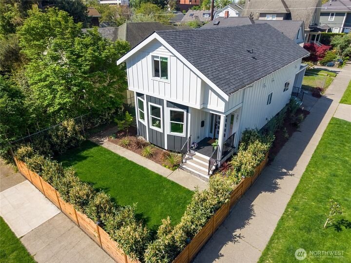 House in Seattle, Washington, United States 1 - 17886718