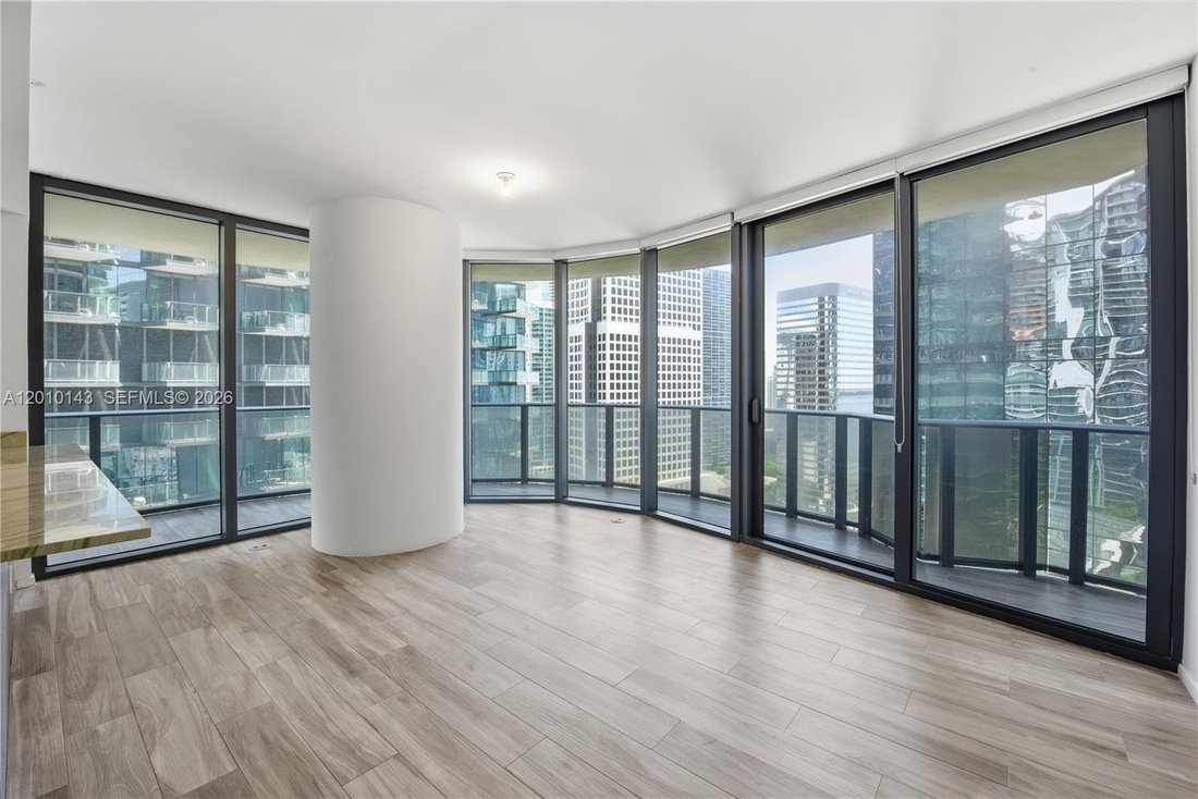 Condo in Miami, Florida, United States 3 - 17882472