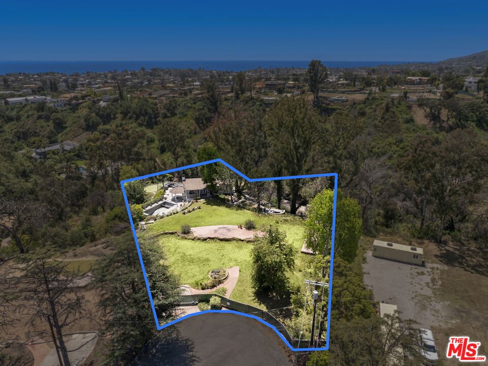 Land in Los Angeles, California, United States 2 - 17872963