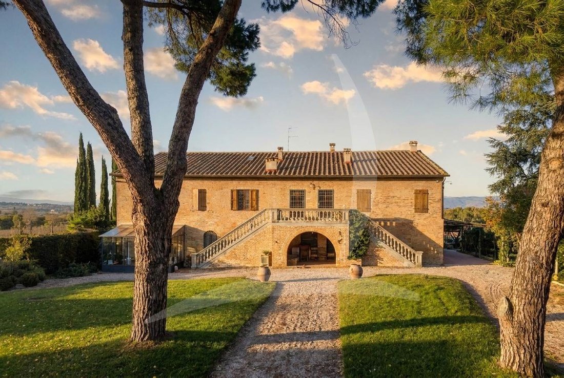 Farm Ranch in Montepulciano, Tuscany, Italy 5 - 12378214