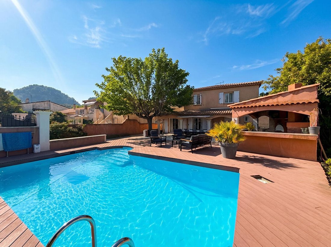 House in Biver, Gardanne, France 1 - 17882975