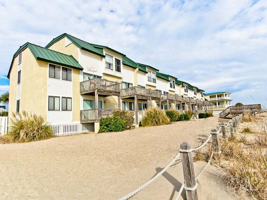 Condo in Tybee Island, Georgia, United States 1 - 17303543