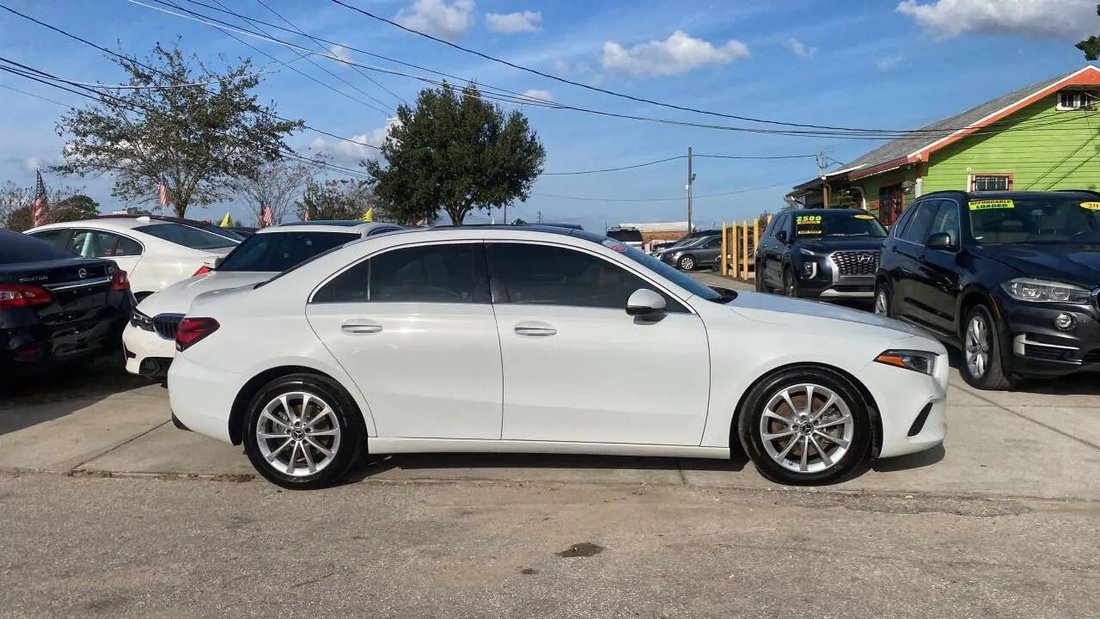 Sedan in HAINES CITY, FL, United States 2 - 17881918