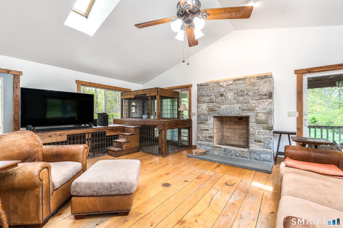 House in Windham, Connecticut, United States 3 - 17884901