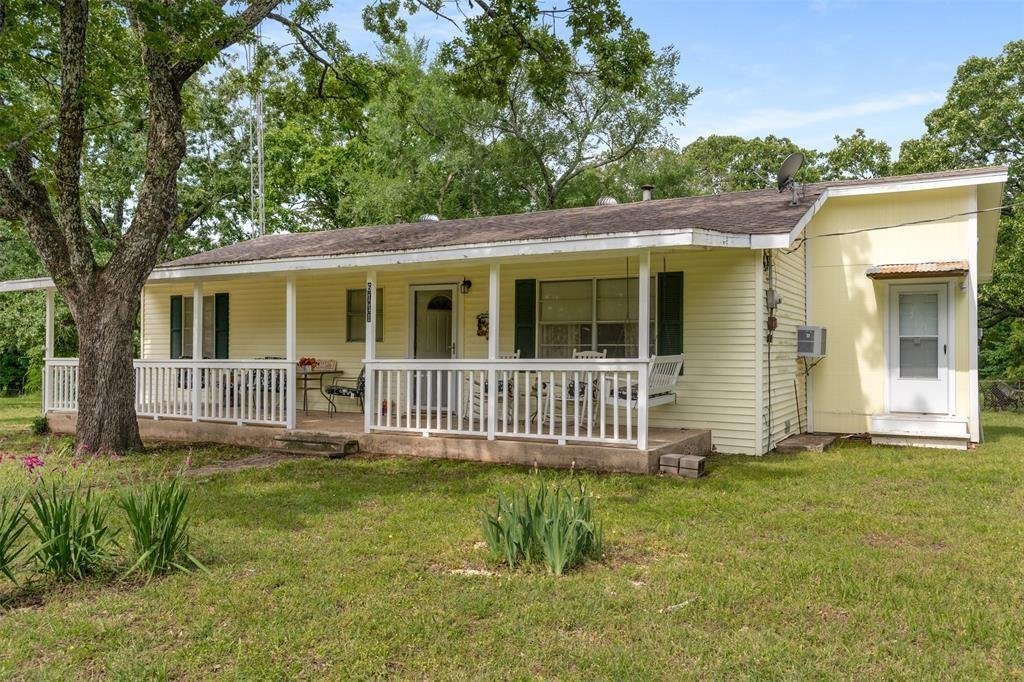 House in Bonham, Texas, United States 3 - 17876669