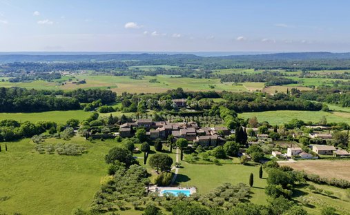 Estate in Uzès, Occitania, France 1