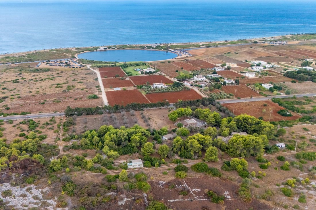 Villa in Salve, Apulia, Italy 1 - 17879411