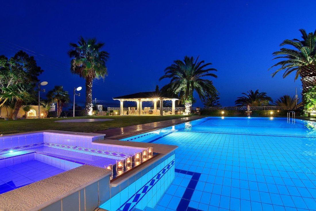 Villa in Saronida, Attica, Greece 1 - 17878125