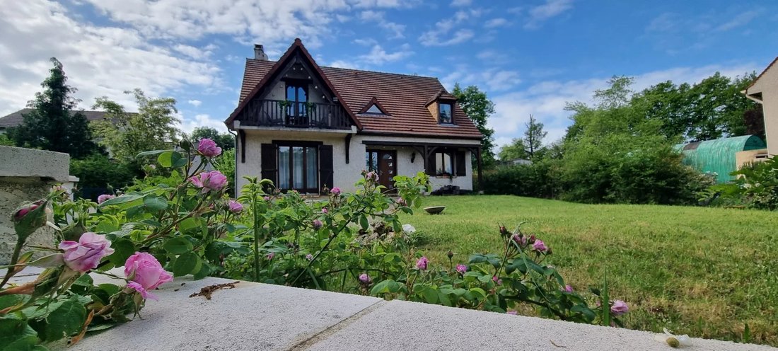 House in La Ville-du-Bois, Ile-de-France, France 1 - 17877013