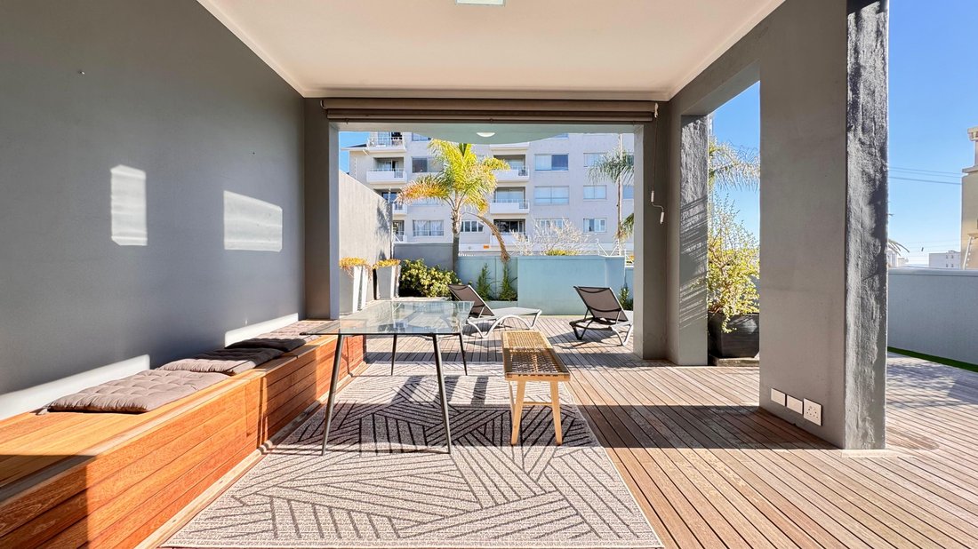 House in Sea Point, Cape Town, South Africa 3 - 17877279