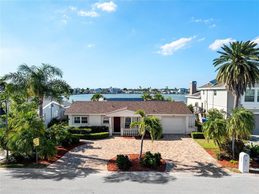 Maison à Madeira Beach, Floride, États-Unis 1 - 17878149