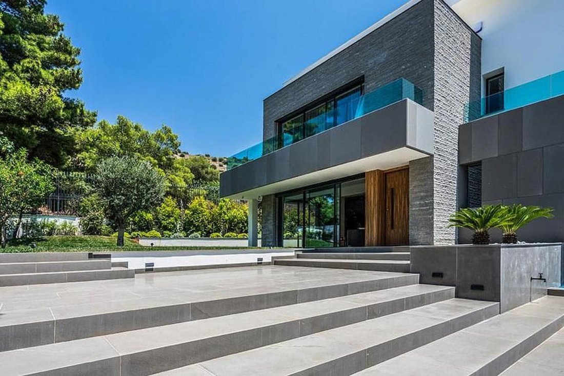 Villa in Vouliagmeni, Attica, Greece 2 - 17878518